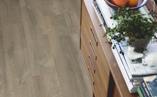 Замковая ПВХ плитка PERGO MODERN PLANK OPTIMUM CLICK Дуб речной серый темный V3131-40086